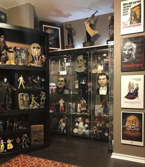 Horror Collection Display, Horror Movie Room Decor, Horror Shelf, Horror Bedroom Ideas, Horror Room Ideas, Horror Room Decor, Horror Mood Board, Collectors Room Ideas, Horror Bedroom