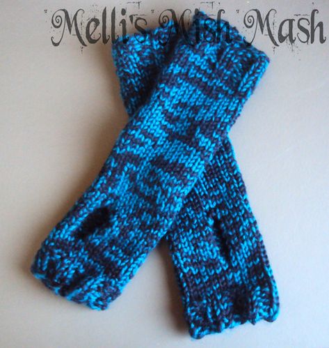 DSC03497  http://mellismishmash.wordpress.com/2012/06/27/loom-knitted-wrist-warmersfingerless-gloves-tutorial/ Round Loom Knitting, Gloves Knitting, Loom Knitting Tutorial, Knitted Wrist Warmer, Loom Crochet, Round Loom, Knifty Knitter, Loom Craft, Loom Knitting Projects