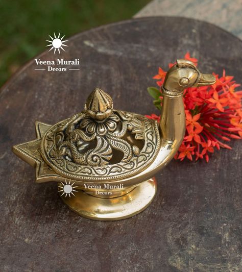 Dhoop Holder Diy, Kitchen Cabord, Cabord Designs, Camel Craft, Brass Idols, Vintage Brass Decor, Buddha Face, Diy Diwali Decorations, Brass Items