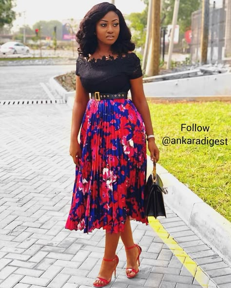 Corporate Skirts, How To Style Pleated Skirt, Stylish Business Outfits, 9to5chic Outfits, Church Attire, Corporate Dress, African Styles, Elegant Outfit Classy, Best African Dresses