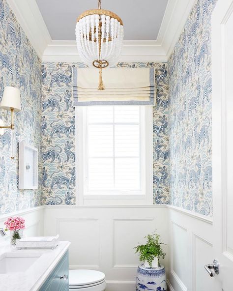 So many pretty details in this darling blue and white powder room by @pamelaharveyinteriors 📷 @stacyzaringoldberg | Instagram White Powder Room, Apartment Decoration, Powder Room Design, Bad Inspiration, Interior Minimalista, Home Luxury, White Powder, Elegant Bathroom, Bathroom Wallpaper