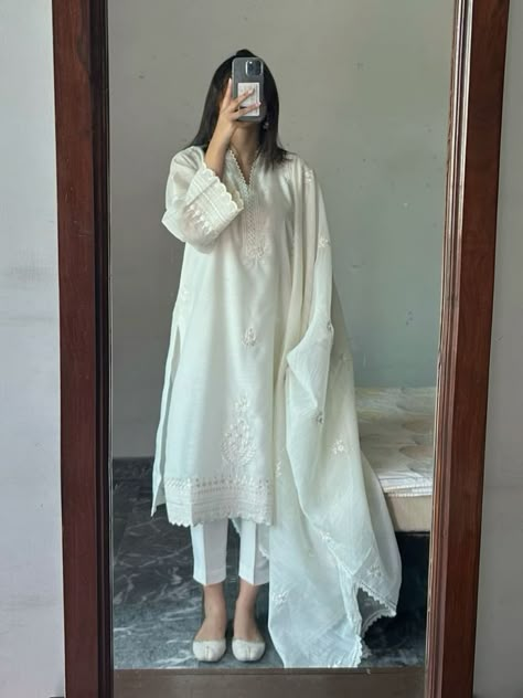 Nepali Dress, Eastern Clothes, Eid Outfit Ideas, Simple Dress Casual, Eid Outfit, Desi Fits, Eid Outfits, Desi Wear, Salwar Kamiz