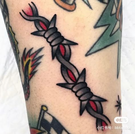 Traditional Tattoo On Shoulder, Traditional Tattoo Gap Fillers, School Tattoo Ideas, Traditional Tattoo Filler, Small Traditional Tattoo, Barbed Wire Tattoo, Tattoo Embroidery, Wire Tattoo, Barbed Wire Tattoos