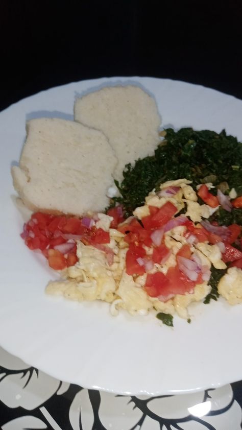 Foo Ugali And Eggs, Eggs And Vegetables, Simple Dinner, Scrambled Eggs, Easy Dinner, Cooking Recipes, Rice, Quick Saves