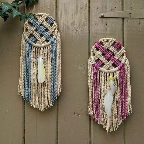 Dreamcatcher Ideas, Mini Dream Catcher, Macrame Mini, Atrapasueños Diy, Macrame Dreamcatcher, Pola Macrame, Macrame Wall Hanger, Macrame Dream Catcher, Makramee Diy