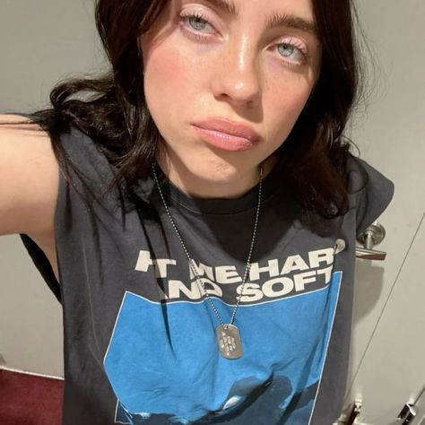 Black Tees, Muscle T Shirts, Bossa Nova, Extended Play, Billie Eilish, Blue Eyes, Music Artists, Mens Tank Tops, Pretty People