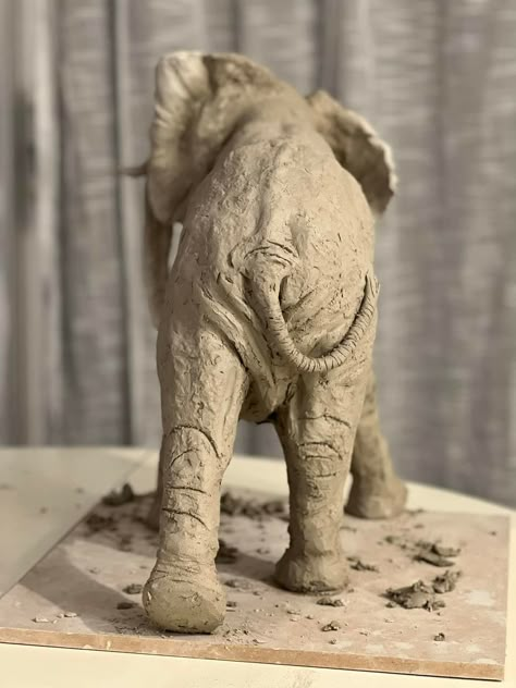 Ceramic Elephant Sculpture, Elephant Pottery, Art Prints Boho, Ceramic Art Sculpture, Sculpture Art Clay, Ceramic Elephant, Elephant Sculpture, Beauty Art Drawings, Plastic Art