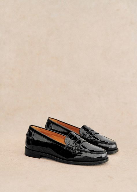 André Loafers - Patent Black - Sézane Paris In The Fall, 2023 Clothing, Natural Heritage, French Girl Style, Walk A Mile, Style 2023, Sheep Leather, Shopping Lists, French Girl