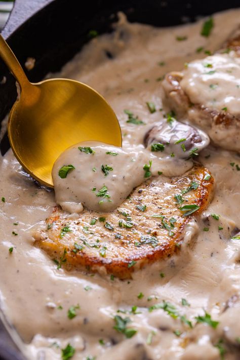 Cream Pork Chop Recipes, Cream Of Mushroom Pork Chops, Crockpot Cream Of Mushroom Pork Chops, Cream Of Mushroom Soup Pork Chops, Pork Chops Cream Of Mushroom, Pork Chops In Cream Of Mushroom Soup, Pork Chops With Mushroom Gravy, Pork Chop Cream Of Mushroom, Mushroom Cream Sauce For Pork Chops