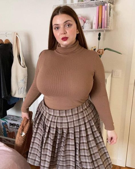 Boyfriend Instagram, Plus Size Baddie Outfits, Chubby Fashion, Modeling Career, Curvy Girl Outfits, Plaid Skirt, Curvy Outfits, Outfit Inspo Fall, Fall Fashion Outfits