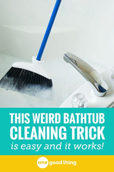 Bathtub Cleaning, Cleaning Painted Walls, Clean Bathtub, Vinegar Uses, Tub Cleaner, Glass Cooktop, Bathroom Cleaning Hacks, Vinegar Cleaning, Household Cleaning Tips