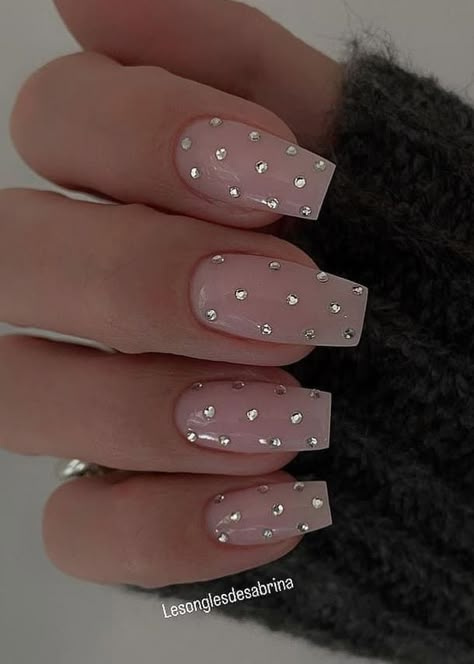 New Year Nails Coffin Shape, New Years Nails With Gems, New Year Sparkle Nails, Neutral New Years Eve Nails, New Years Eve Square Nails, New Years Nail Inspo 2023, New Years Nails Acrylic Square, New Years Eve Pedicure, New Years Eve Nails Ideas Square