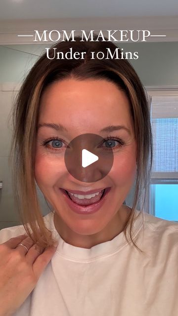 No Makeup Look Brown Eyes, Simple Mom Makeup Looks, Stay At Home Mom Makeup, Hair And Makeup For Family Photos, Non Cakey Makeup Tutorial, Family Photos Makeup, Makeup For Family Pictures, Mom Makeup Looks, Family Photo Makeup