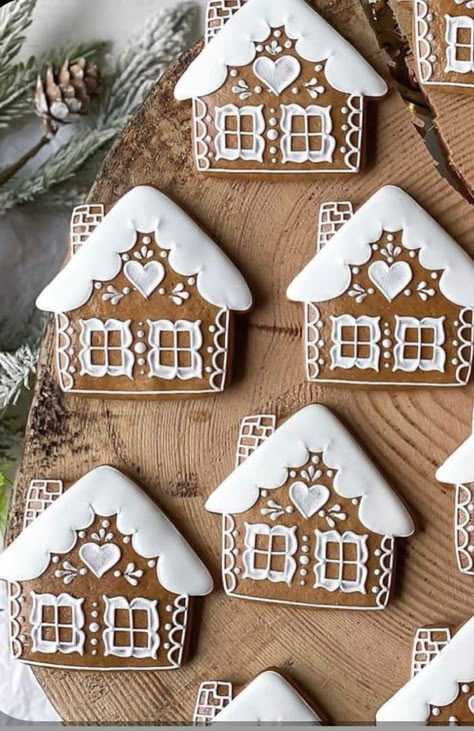 Gingerbread Candle, Christmas Sugar Cookies Decorated, Gingerbread Cookies Decorated, New Years Cookies, Gingerbread House Cookies, Christmas Gingerbread Cookies, Gingerbread Decorations, Christmas Gingerbread House, Christmas Cookies Decorated