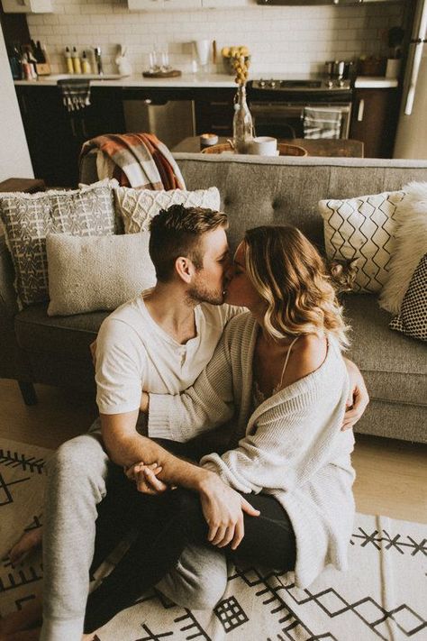 Shooting Couple, Relationships Tips, Relationships Advice, Image Couple, Relationships Goals, Photographs Of People, Caroline Forbes, Foto Poses, The Perfect Guy