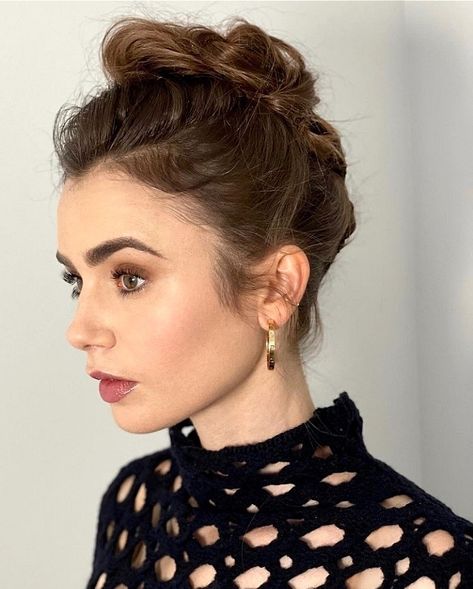 Emily In Paris Lily Collins, Lily Collins Style, Better Style, Emily In Paris, Lily Collins, Celebrity Outfits, Hair Updos, Jewelry Trends, Fashion Lover