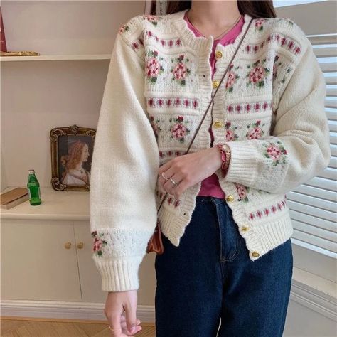 Grandmacore Outfit, Round Neck Cardigan, Flower Cardigan, Rose Cardigan, Cardigan Outfit, Woolen Sweaters, Loose Coats, Sleeved Sweater, Jacquard Sweater