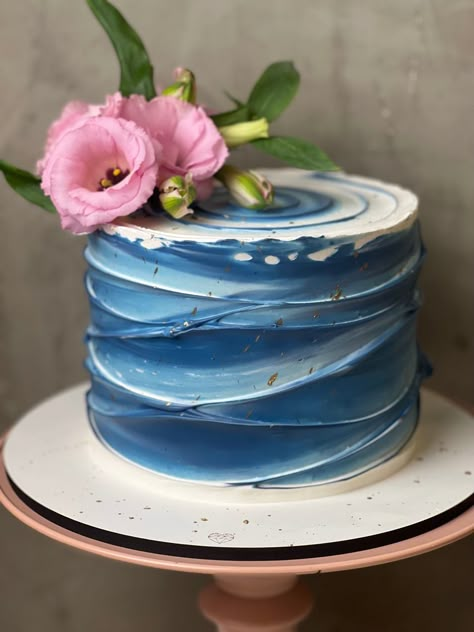 Simple Decorated Cakes Ideas, Blue Ombre Birthday Cake, Cake With Crystals, Bday Treats, Ocean Birthday Cakes, Surf Cake, Wave Cake, Bd Cake, Eid Cake