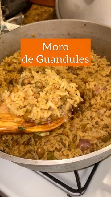 Big Mama Cooks on Instagram: "Somebody had to say it 🇩🇴❤️🇵🇷 Moro de Guandules / Arroz con Gandules: 2 tbsp oil (achiote oil for color) 1 chicken bouillon cube 2 tbsp sofrito 1/3 bell pepper 1 celery stalk 1/2 red onion 1 drained can of guandules 2 sazon packets or 2 tsp adobo 2 cups washed rice 2.5 cups water cilantro #bigmamacooks #dominicanfood #sofrito #sazon #morodeguandules #guandules #arrozcongandules" Achiote Oil, Chicken Bouillon, Dominican Food, Big Mama, Gourmet Chef, Bouillon Cube, Adobo, Bell Pepper, Red Onion