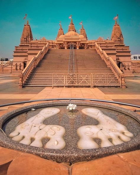 No photo description available. Swami Narayan Temple, Pune Photography, Maharashtra Travel, Swami Narayan, Baps Swaminarayan, Ancient Indian Architecture, Shivaji Maharaj, Instagram Emoji, India Photography