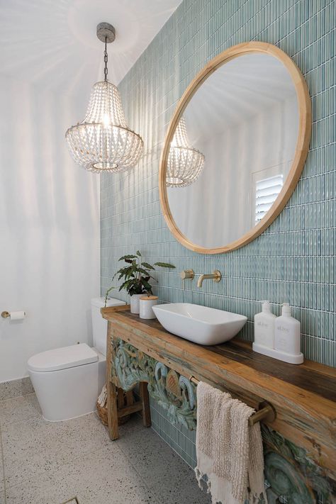 A home which takes you on a tour around the world: Inside Global Retreat Green Finger Tile Bathroom, Balinese Bathroom, Green Powder Room, Mint Green Bathrooms, Bathroom Downstairs, Beach House Bathroom, Boho Bathroom Decor, Tour Around The World, Powder Room Design