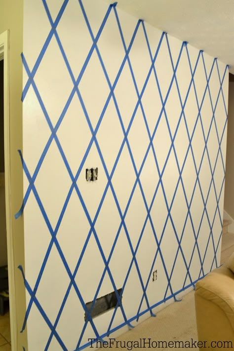 How to paint a Diamond Accent Wall with ScotchBlue tape Accent Wall Ideas, Accent Wall Bedroom, Trendy Living Rooms, Wallpaper Accent Wall, Trendy Bathroom, Trendy Bedroom, Trendy Wallpaper, Gray Bedroom, Bedroom Paint