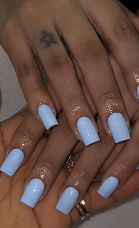 Nail Ideas For Light Skin Tone, Short Square Acrylic Nails Simple One Color, Light Blue Nails Black Women, Plan Color Nails, Plain Color Nails Acrylic, Short Color Nails, Plain Color Nails Short, Short Acrylic Nails One Color, Short Solid Color Acrylic Nails