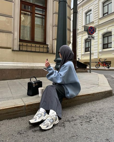 feelin super comfy in this outfit🩵 Dress Outfit Hijab, Casual Dress Outfit, Hijab Fits, Baggy Outfits, Stylish Outfits Casual, Campus Outfit, Shoes Outfit Fashion, Hijabi Style, Hijab Styles