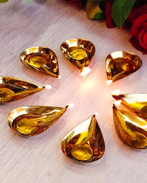 *Pure brass diya for daily use* 🪷Minimum 15 piece compulsory 🪔 *Description* Size - 2.75"-3" each 👉Price-70₹ each👈 DM us for more information 🙂 #Diyas #Brassdiyas #Poojagifts #Housewarming present #Newhomegiftingideas #Festival gifts #Templegifts #Affordable Gifts #Budgetfreidnlygifts #grahparvesh❤️❤️moments #Special occasions #Giftingoption Brass Diyas, Festival Gifts, Return Gift, Housewarming Present, Affordable Gifts, New Home Gifts, Modern Kitchen Design, Modern Kitchen, More Information