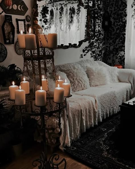 White Goth Living Room, Diy Black Room Decor, Light Goth Living Room, Gothic Living Rooms Victorian, Small Gothic Apartment, Vintage Goth Living Room, Goth Victorian Living Room, White Gothic Home Decor, Goth Home Decor Ideas