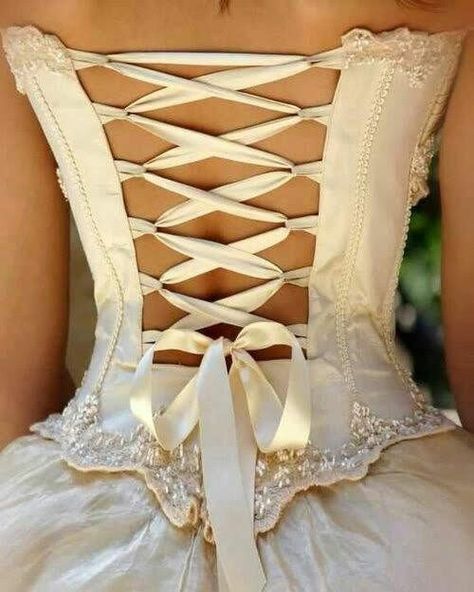 How To Make A Corset, Corset Back Wedding Dress, Wedding Dress Backs, Easter Dresses For Toddlers, Crystal Wedding Dress, Dress With Corset, Grunge Dress, Moda Chic, Wedding Dresses Corset