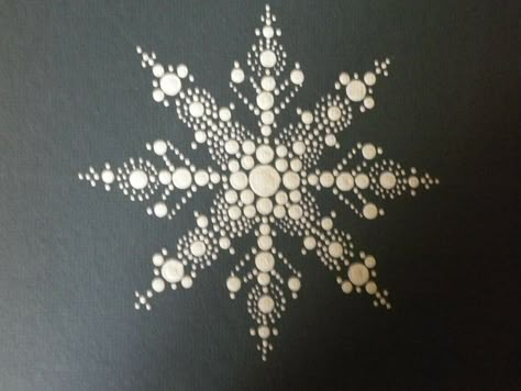 Sneeuwvlok stippen Mandala Dot Painting Snowflake, Dot Art Snowflake, Snowflake Dot Mandala, Snowflake Dot Art, Snowflake Dot Painting, Dot Snowflakes, Christmas Dot Art, Snowflake Painting, Mandala Snowflake