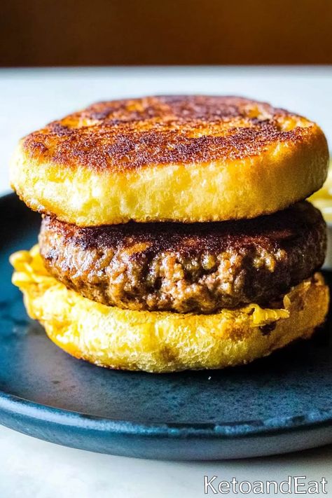 8 Best Carnivore Budget Recipes Carnivore Burger, Carnivore Snacks, Butter Burger, Diet On A Budget, Caveman Diet Recipes, Carnivore Diet Recipes, Chuck Roast Recipes, Animal Based Diet, Bacon Casserole