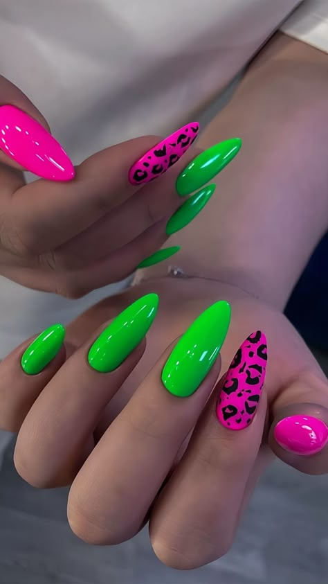 Nails Neon Pink And Orange, Pink And Green Nails Design Color Combos, Pink And Green Neon Nails, Nail Ideas 2024 Trend Summer, Bright Green Nail Ideas, Lime Green And Hot Pink Nails, Green Summer Nails 2024, Neon Cheetah Print Nails, Hot Pink Zebra Nails