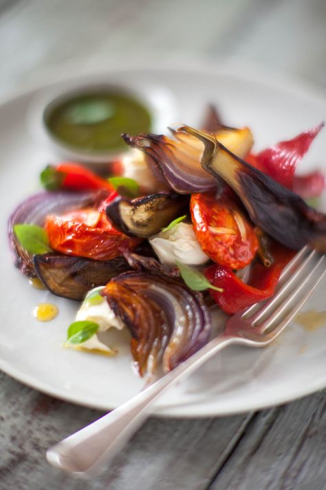 Roasted eggplant, red capsicum and tomato salad with basil & parmesan dressing Roast Eggplant, Colorful Salads, Large Oven, Roma Tomatoes, Tomato Salad, Food Categories, Salad Ingredients, Eggplant, Parmesan