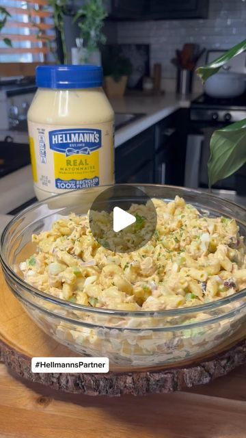 Beatriz Santiago on Instagram: "Looking for a perfect salad that you can take with you at gatherings, park, beach, or lakes. Well, this Puerto Rican inspired tuna, macaroni salad is to die for, impress your family and friends with this creamy salad with @hellmannsmayonnaise" Puerto Rican Pasta Salad, Puerto Rican Macaroni Salad, Easy Puerto Rican Recipes, Tuna Macaroni Salad, Creamy Salad, Perfect Salad, Tuna Salad Recipe, Puerto Rican Recipes, Macaroni Salad