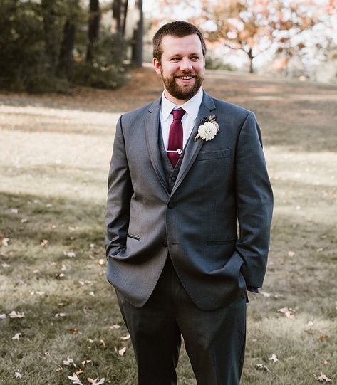 Tips for Dressing a Plus-Size Groom | Today's Bride Plus Size Groom Suit, Big And Tall Groom Attire, Big And Tall Groom, Big Man Suits, Plus Size Groom, Navy Blue Suit Wedding, Outfits For Big Men, Maroon Tie, Best Wedding Suits