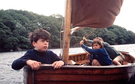 Swallows And Amazons, Teaching Game, Adventure Novels, On A Boat, Sketch Inspiration, Swallows, Kids Corner, Pretty Photos, Art Collage Wall