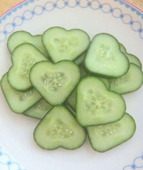 Kennedycore Aesthetic, Heart Shaped Food, Mint Green Aesthetic, Lovecore Aesthetic, Think Food, Food Obsession, Green Aesthetic, Pretty Food, Cute Food