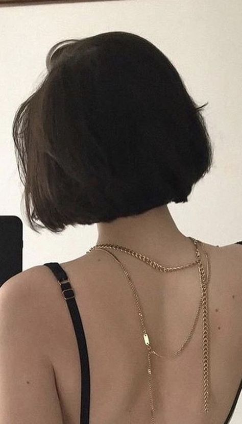 Short Black Hair Aesthetic, Short Bob Pixie, Women Short Bob, Bob Pixie, Cool Hairstyles For Girls, Amazing Hairstyles, Hairstyles For Girls, Choppy Bob Hairstyles, Choppy Bob