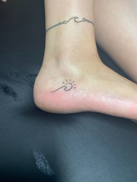 Ocean Wave Ankle Tattoo, Sun Wave Flower Tattoo, Wave Tattoo Simple Ankle, Sun Tattoo Small Ankle, Sun And Wave Tattoo Ankle, Ankle Tattoo Wave, Ankel Tattoos Small For Women, Small Wave Tattoo Ankle, Tattoo Ankle Woman