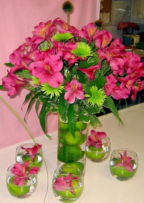 Flower Arrangements With Limes, Pink And Green Table Decorations, Pink And Green Decorations, Fruit Floral Arrangements, Aka Centerpieces, Pink And Green Tablescapes, Green And Pink Party Decor, Pink And Green Decorations Party, Pink And Green Centerpieces