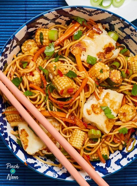 Bang Bang Noodles - Pinch Of Nom Midweek Recipes, Sw Recipes, Pinch Of Nom, Mom Recipes, Meat Free Monday, Noodle Recipe, Low Calorie Cooking, Sweet Chilli Sauce, Midweek Meals