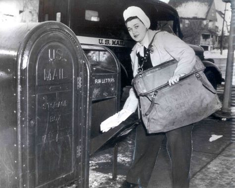 Jeannette Lee, Chicago's first female letter carrier, in 1944. Photo courtesy, Smithsonian Institute. Mail Boxes, Going Postal, Mail Carrier, Postal Worker, Women's History, Vintage Lady, Smithsonian Institution, Mail Art, Dieselpunk