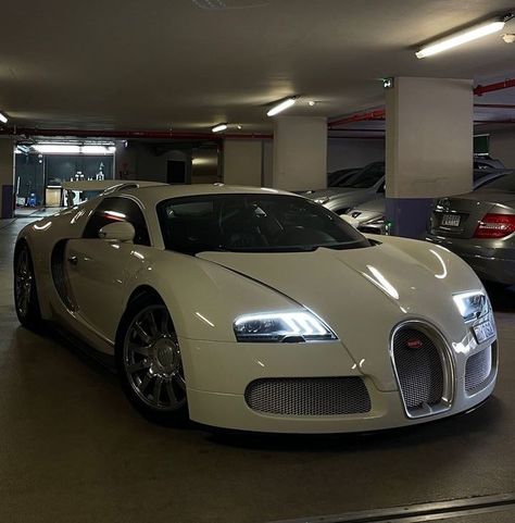 Bugatti Chiron Sport, Aesthetic Car Accessories, Big Cars, Tmax Yamaha, Tokyo Drift Cars, Hd Photography, Billionaire Lifestyle Luxury Living, Car Max, Tokyo Drift