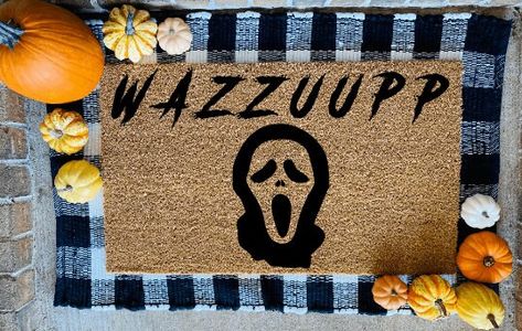 Welcome Ghostface Door Mat Welcome Mat Ideas Funny, Spooky Welcome Mat, Halloween Door Mats Outdoor, Spooky Door Mat, Halloween Front Door Mat, Door Matts Ideas, Scream Halloween Decorations, Fun Door Mats, Diy Halloween Mat