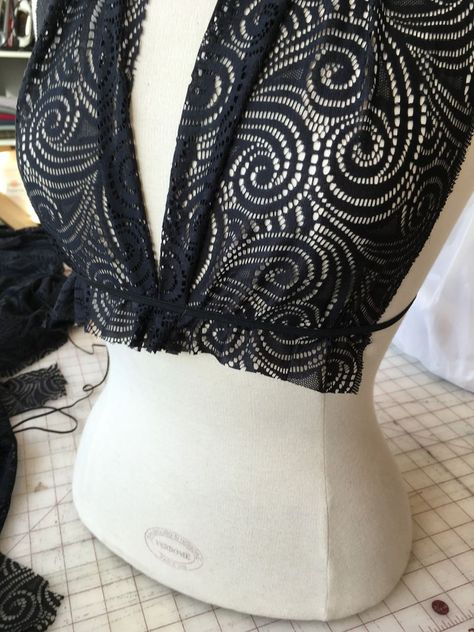 Diy Halter Dress, Diy Babydoll, Lace Lingerie Outfit, Diy Halter, Diy Bralette, Silver Party Dress, Halter Top Pattern, Bralette Pattern, Lace Dress Design