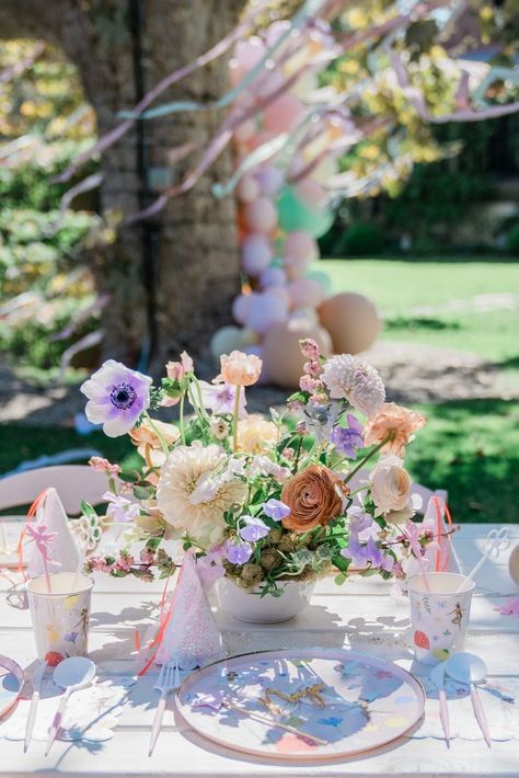 Enchanting Backyard, Enchanted Garden Party, Butterfly Themed Birthday Party, Fairy Garden Birthday Party, 4th Birthday Party, Garden Party Decorations, Fairy Birthday Party, Butterfly Kids, Fairy Party