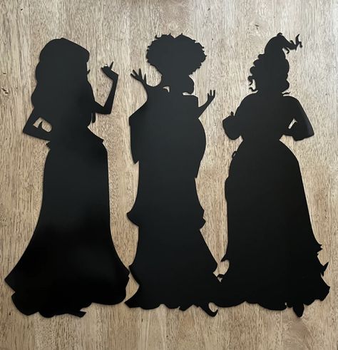 Painted Bricks Crafts, Halloween Minis, Painted Bricks, Brick Crafts, Hocus Pocus Party, Halloween Disney, Halloween Silhouettes, Sanderson Sisters, Halloween 2023