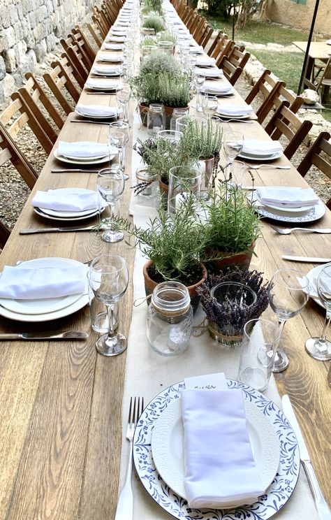 Kinfolk Dinner, Outdoor Dinner Party, Long Table Wedding, Deco Champetre, Tafel Decor, Outdoor Dinner, Table Inspiration, Long Table, Rustic Table